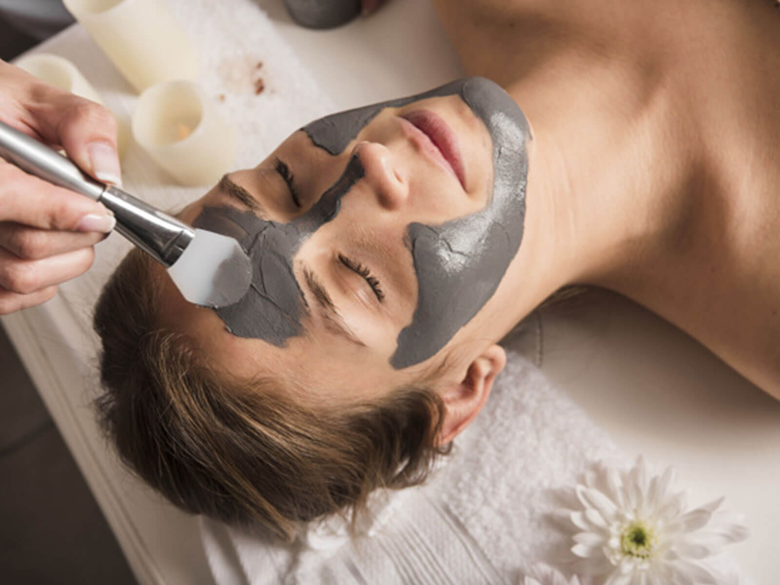 Crystal Facial Therapy