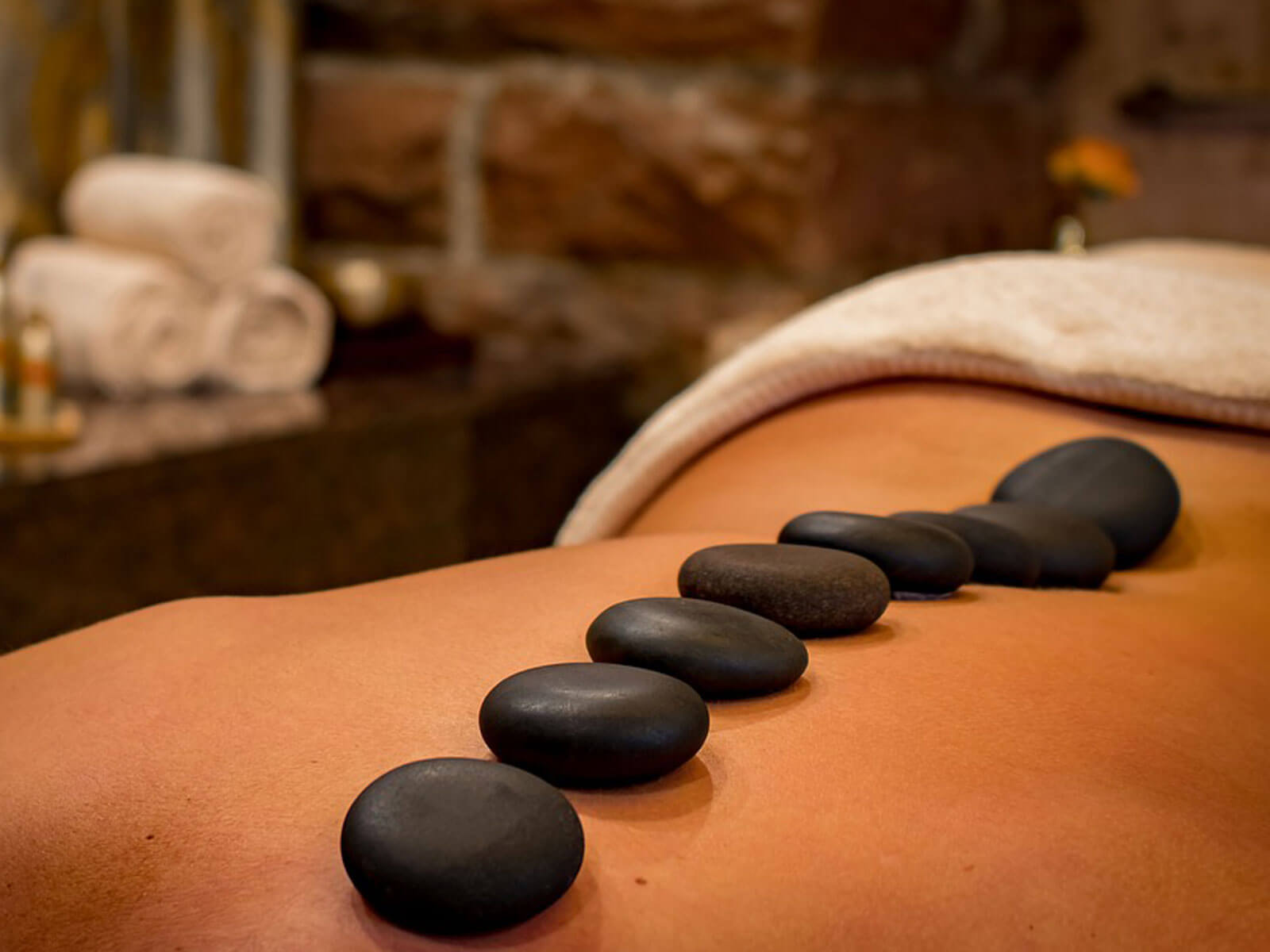 Healing Hot Gems Body Massage