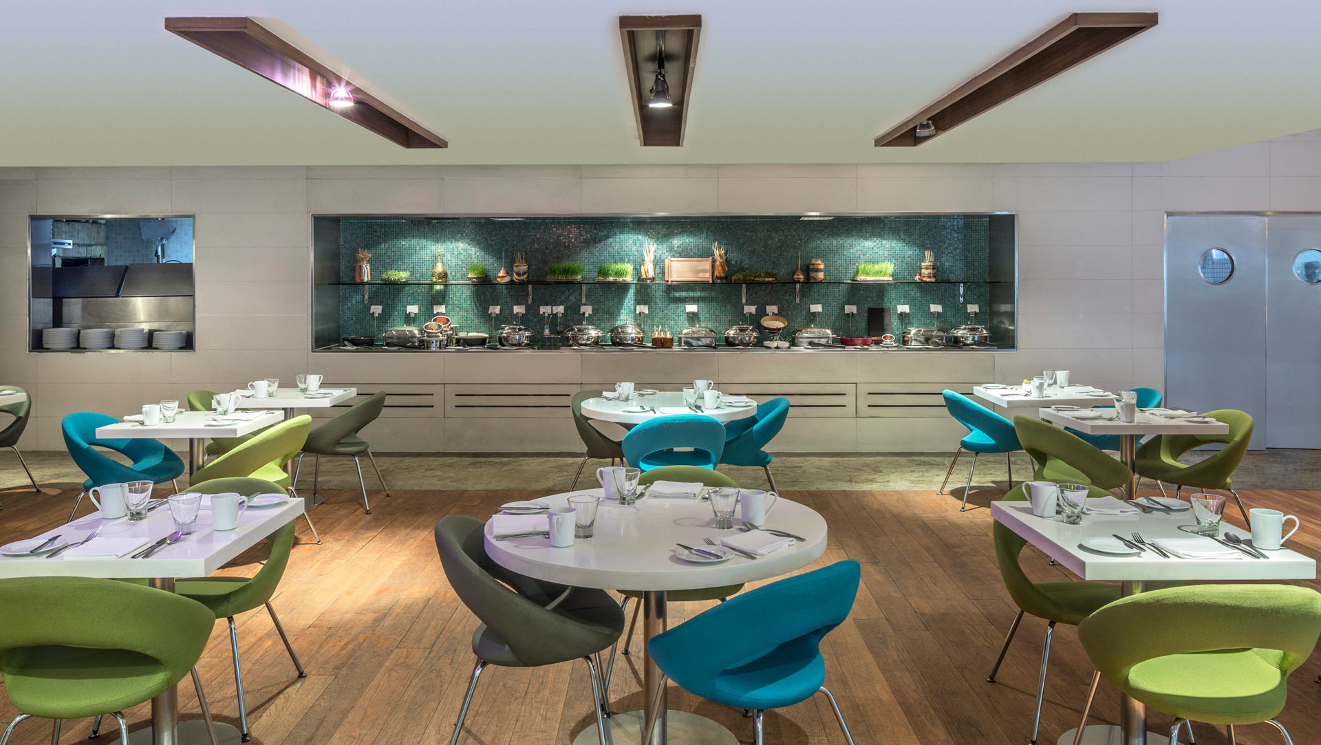 The discount bridge restaurant